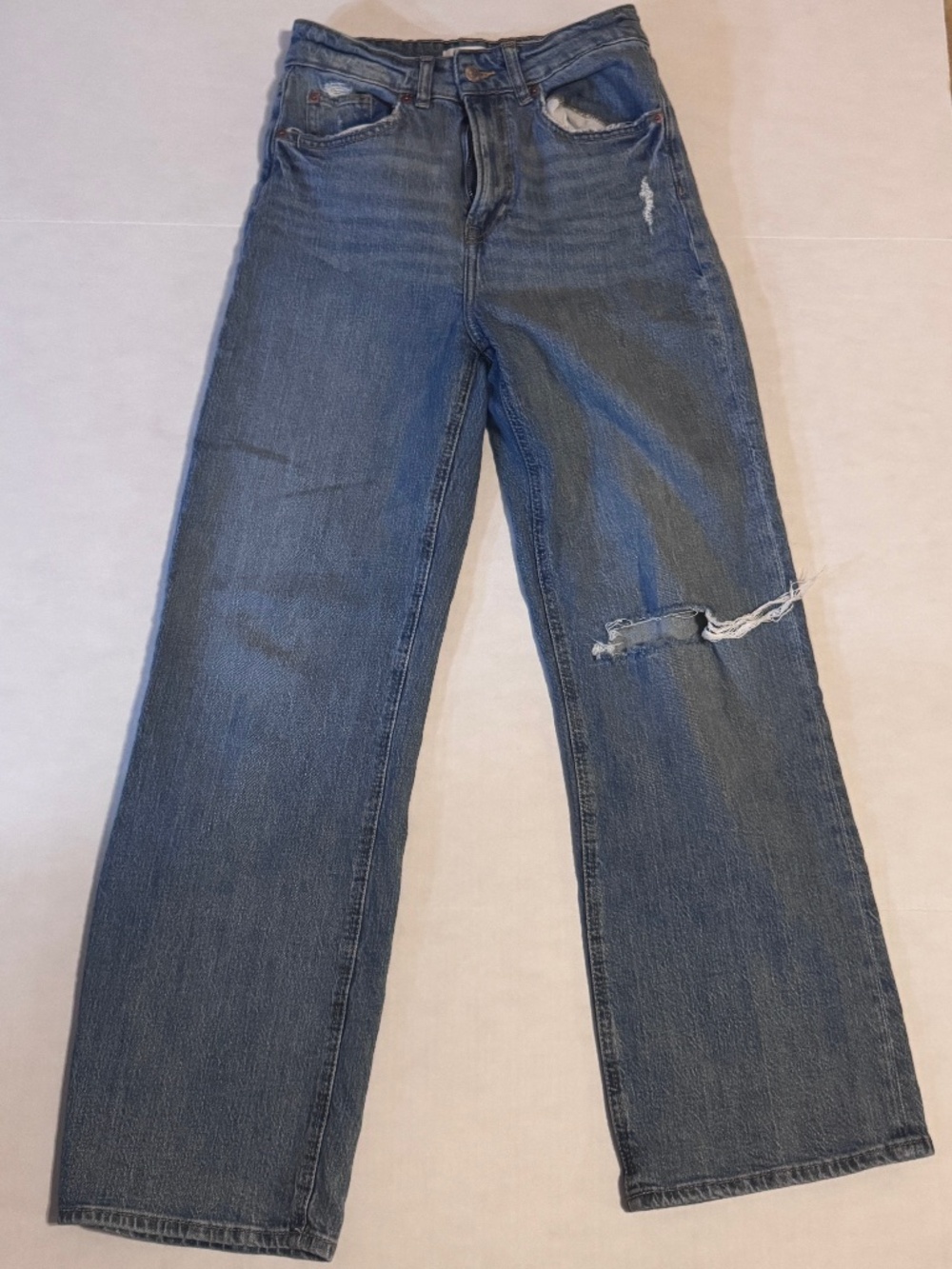 H & M Size US 6 Denim Jeans Distressed High Waisted Classic Casual Everyday
